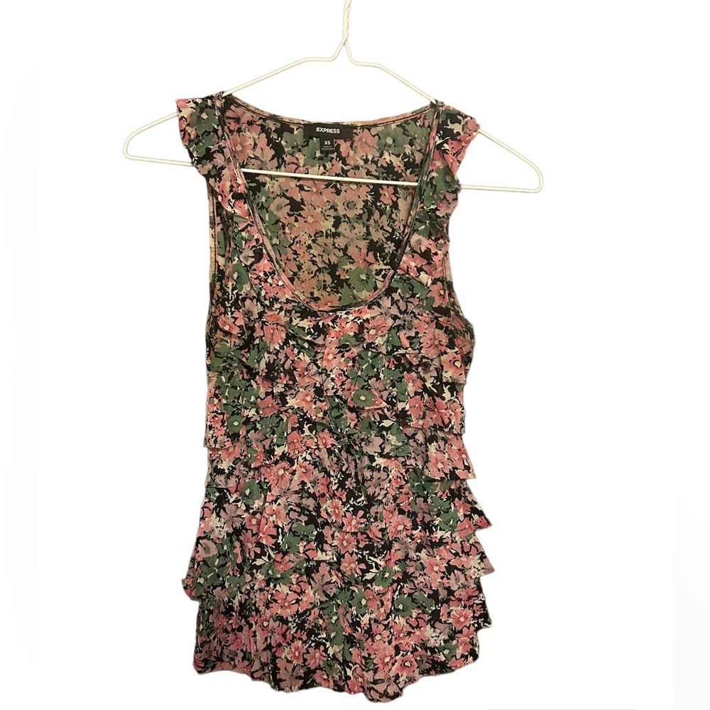 Express sleeveless pink blouse. Size XS.